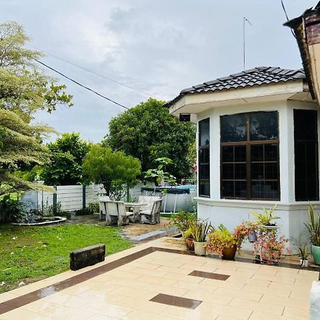 Pulai Field Aa Homestay Kangar Exterior foto