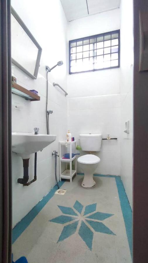 Pulai Field Aa Homestay Kangar Exterior foto